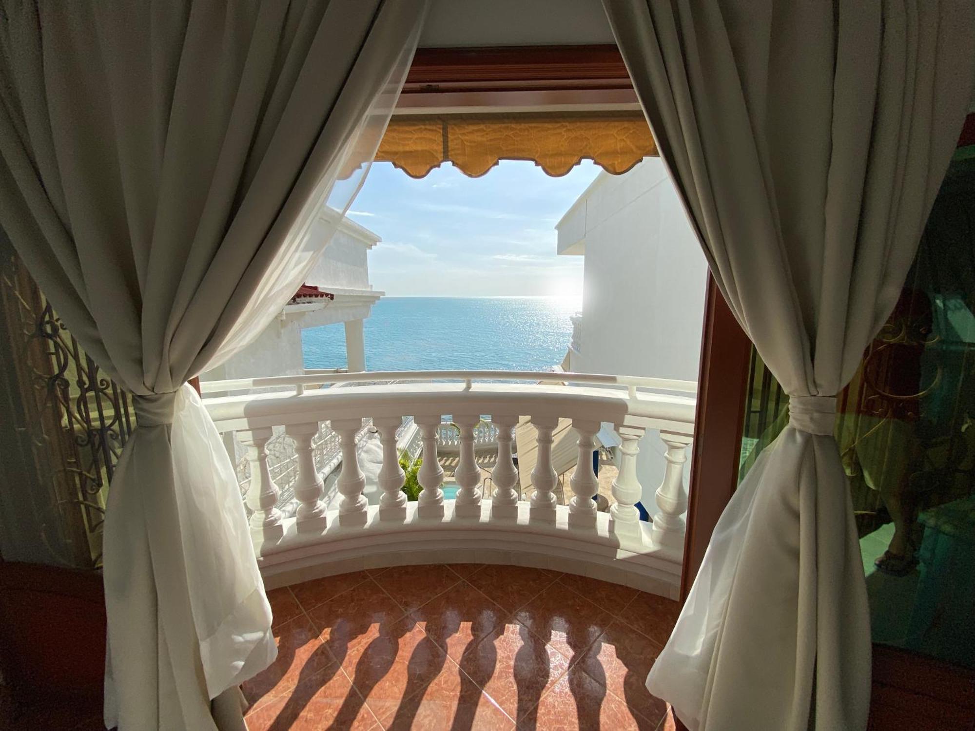 Azul Boutique Hotel *